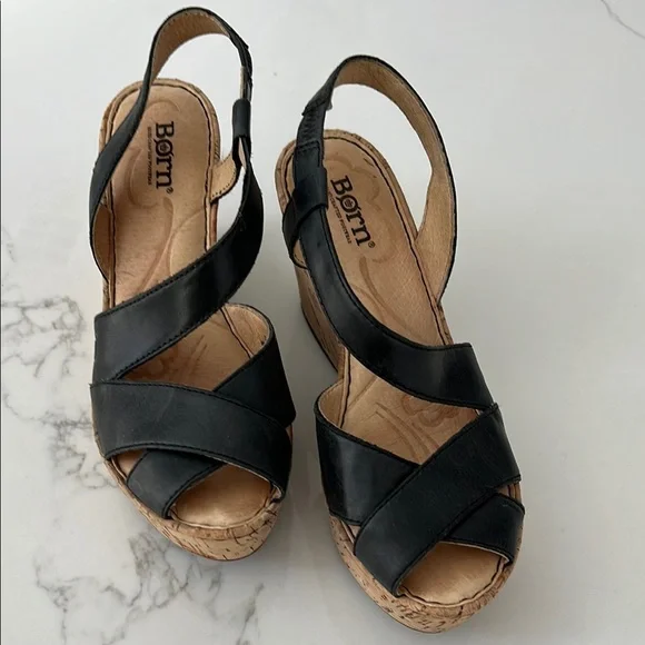 Born Black black Wedge Sandals with Crisscross Straps. SZ 7. Style M/WB83603. - Picture 2 of 5